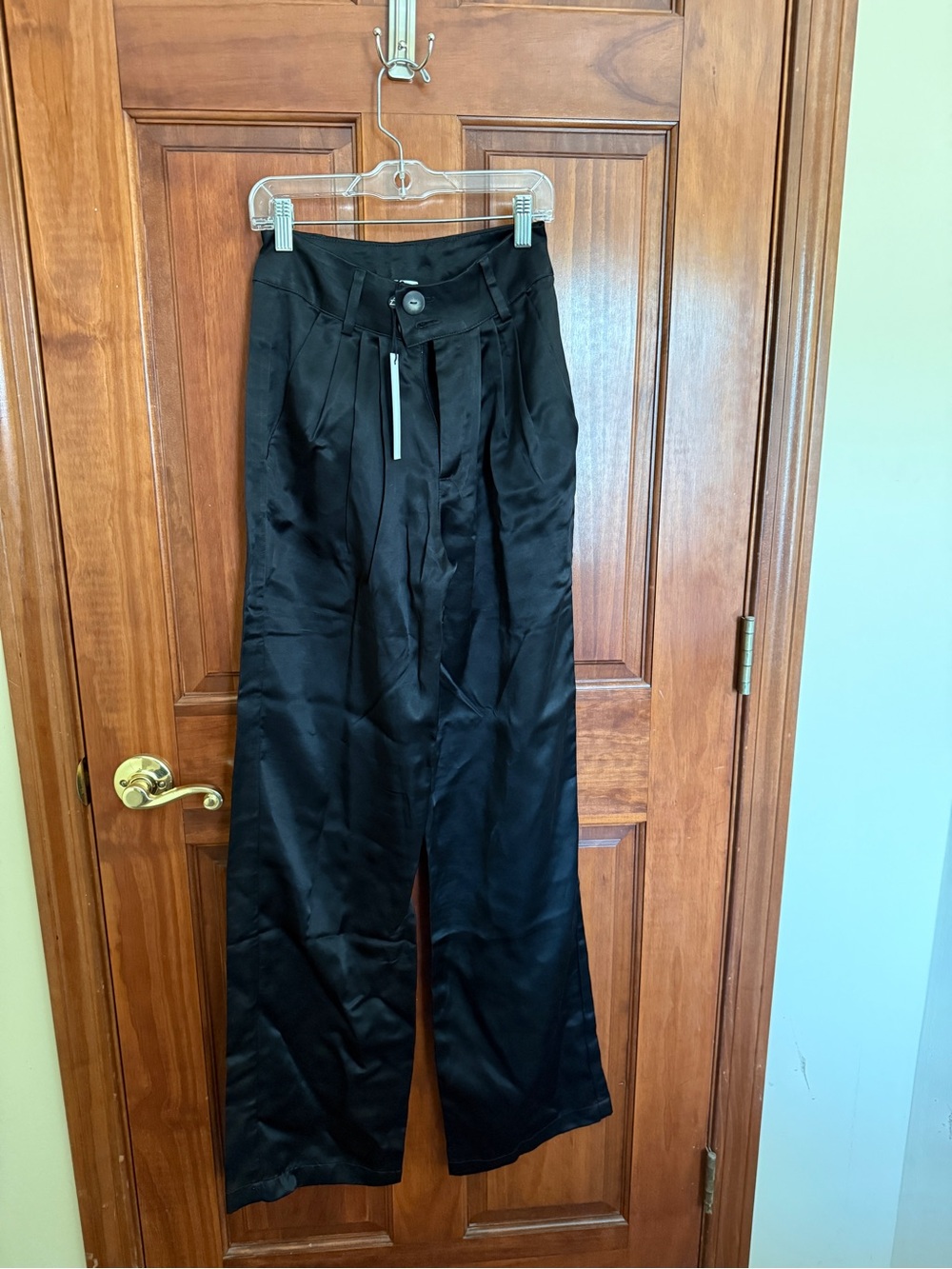 NWT High-Rise Wide-Leg Satin Trousers in Black
